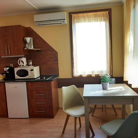 גיולה Aqua Apartman מראה חיצוני תמונה
