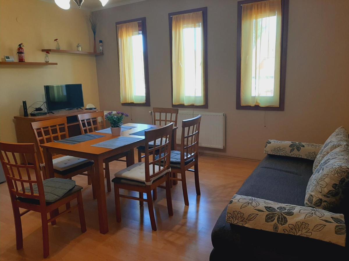גיולה Aqua Apartman מראה חיצוני תמונה