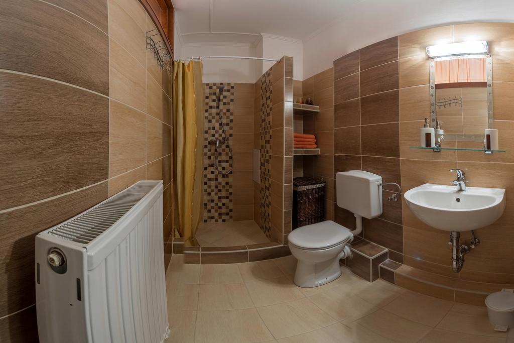 גיולה Aqua Apartman מראה חיצוני תמונה