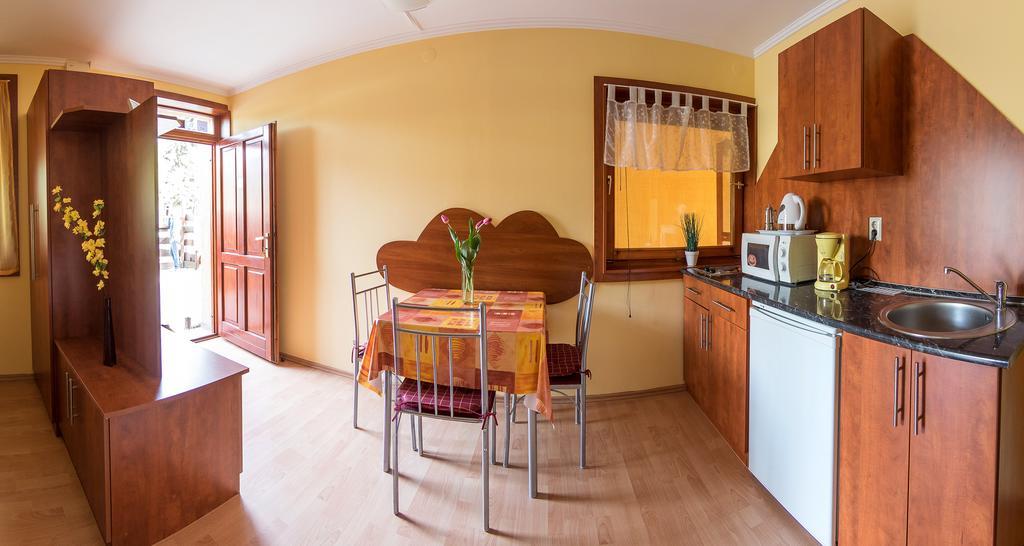 גיולה Aqua Apartman מראה חיצוני תמונה